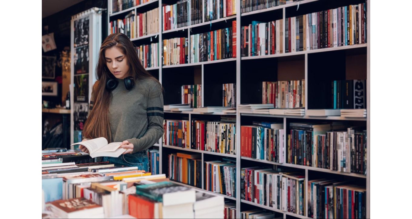 20 Book Sales Statistics and Trends for 2025